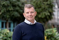 Portrett_Espen_Holm_oktober24_BS-1.jpg